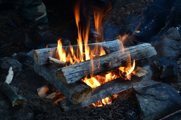 Campfire Woods - Log Cabin Fire
